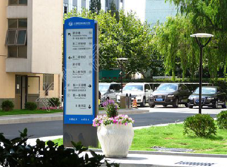  丹凤哪些因素影响宣传栏的制作？